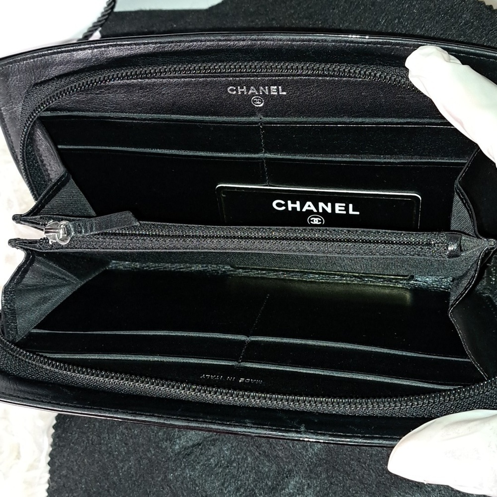CHANEL Patent Trousse Maquil Clutch Wallet Black Like New - Picture 13 of 17